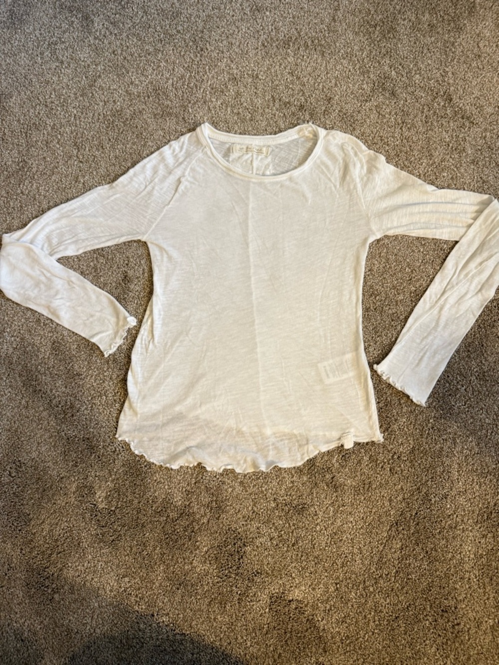 We The Free Cream Raw-Edge Long-Sleeve Scoop Tee